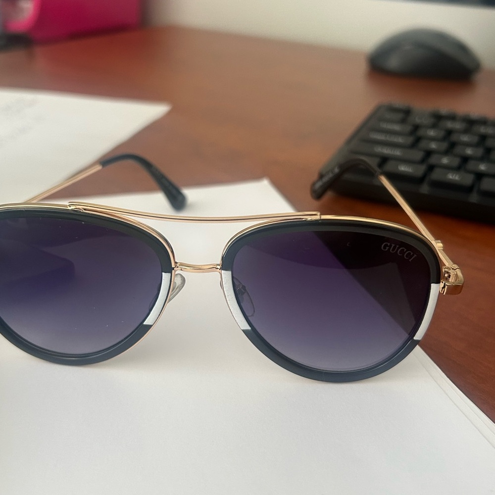 Gucci Black and Gold Women's Sunglasses